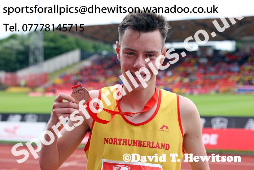 Inter boys 1500 metres, English Schools Track and Field. Photo: David T. Hewitson/Sports for All Pics
